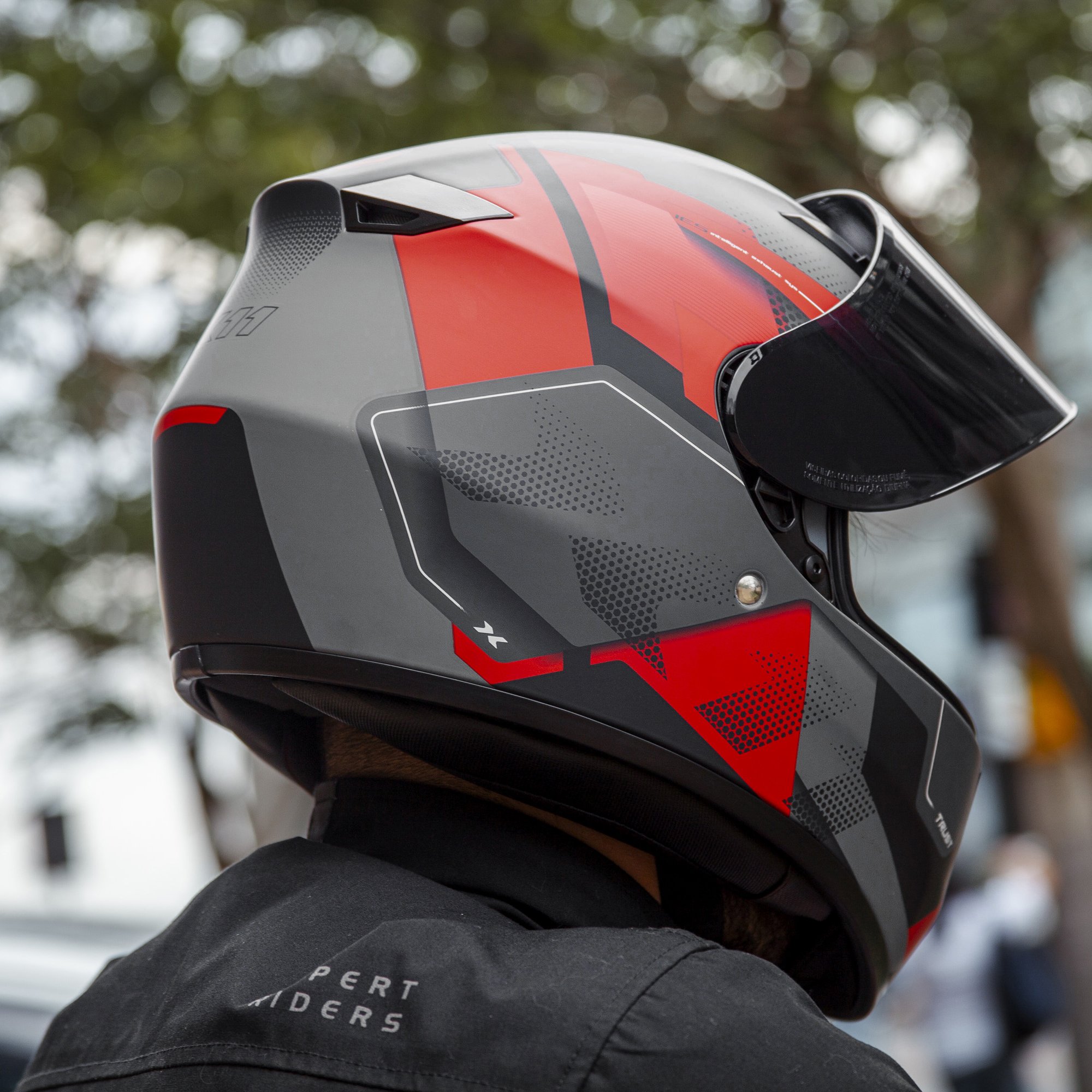 CAPACETE TRUST PRO TRANSIT CINZA/VERMELHO FOSCO COM VISEIRA EXTRA